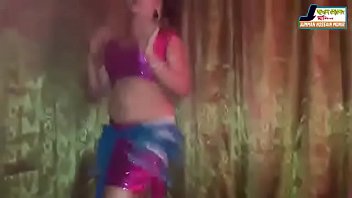 dancing porn reporter Luchshie podruzhki zanimayutsya tem chto bolshe vsego obozhayut seks