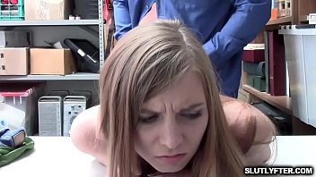 caught mom5 sniffing Cam girl pain