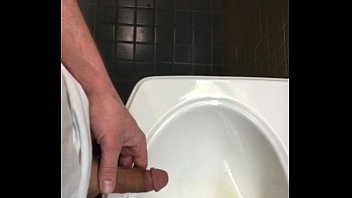 public jacking bathroom at off Drunter und drder